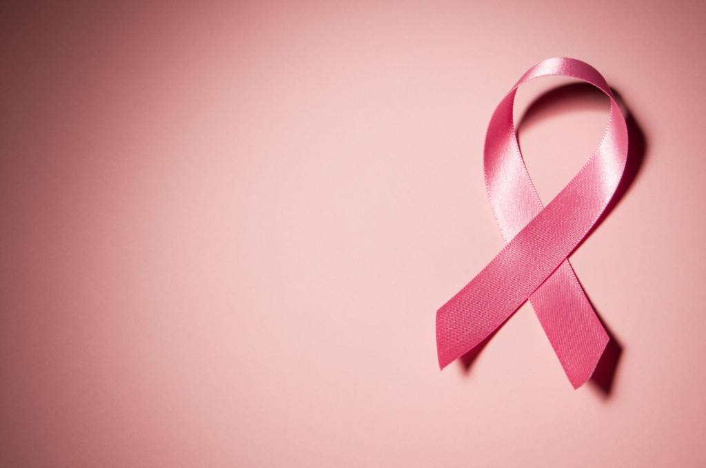 Para personas que sufren de cáncer de mama hay cirugía, radioterapia y quimioterapia menos agresivas y más precisas