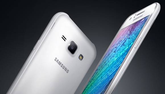Samsung Galaxy J7, que se caracterizará por ser un poco más grande, con una pantalla de 5,5 pulgadas, también LCD y HD