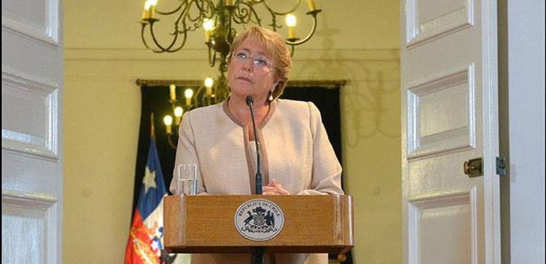 Bachelet recibe bases ciudadanas para elaborar una nueva Constitución