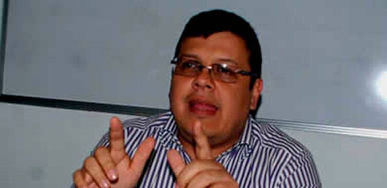 Gabriel Reyes asegura que las liberaciones no son por la baja popularidad de Maduro