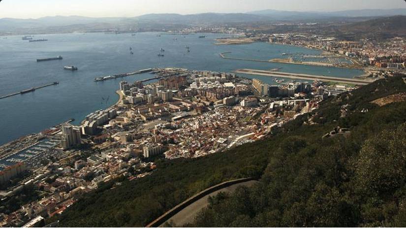 Reino Unido acusó a España de violar su soberanía al tratar de cruzar aguas de Gibraltar sin notificar a Londres