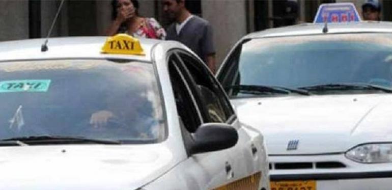 Hay quienes pagan el servicio de un taxi por comodidad