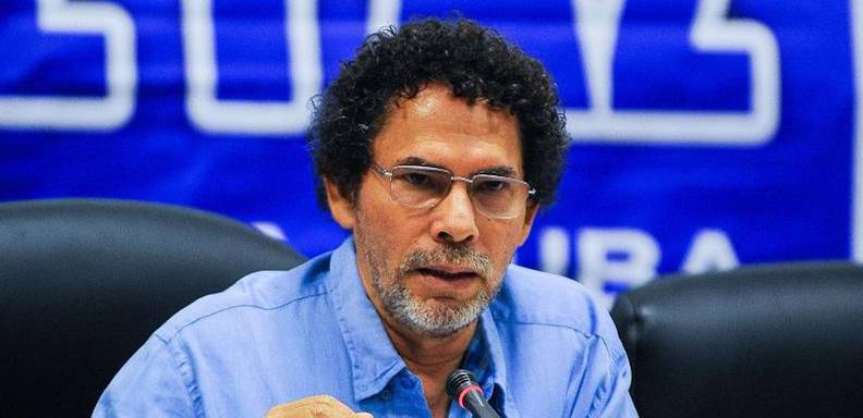 Las FARC criticaron la postura del Gobierno colombiano por pretender "sustituir" el texto del acuerdo sobre justicia transicional por un "comunicado" más simple que contiene sus bases