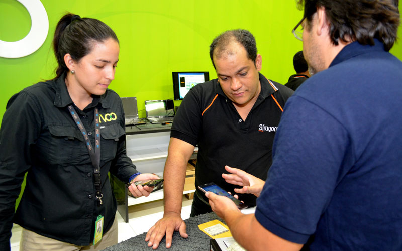 Síragon renovó Smartphones durante jornada en las tiendas IVOO