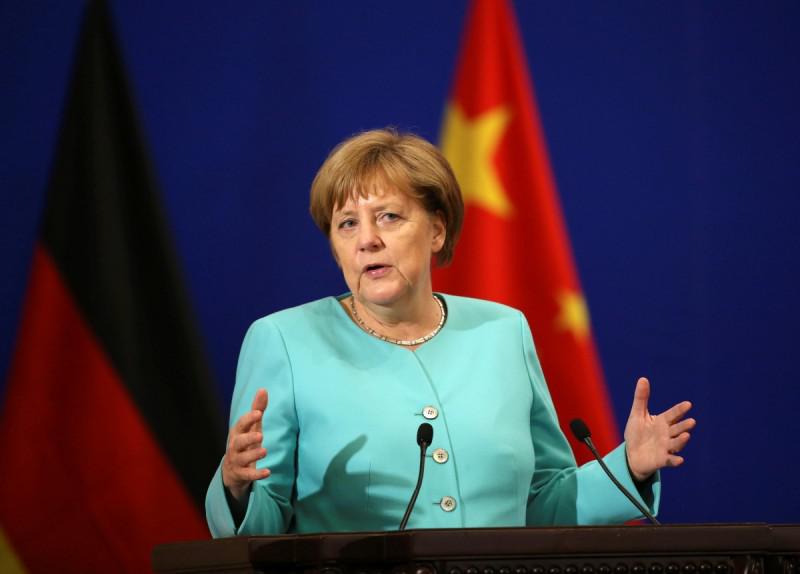 Merkel durante un foro empresarial en Berlín manifestó que necesitan la UE como "actor común en las preguntas grandes sobre la evolución del mundo"/ Foto: Reuters