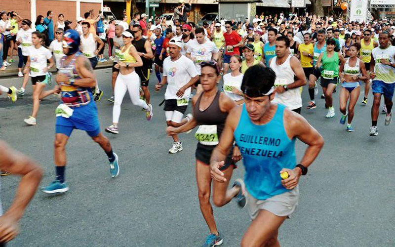 Familia venezolana unida a través de la carrera-caminata “A tu salud - Nestlé 150 años”