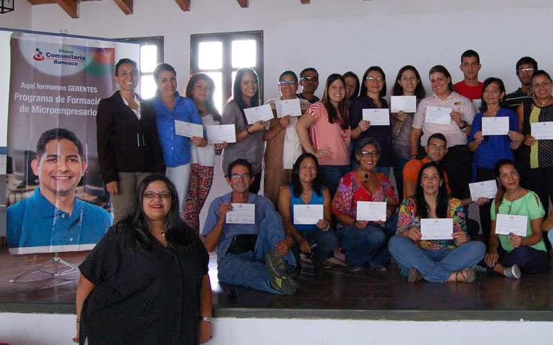 Programa Microempresarios Banesco graduó a artesanos y chocolateras mirandinos