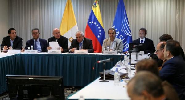 Reunión del diálogo entre Gobierno y la MUD a finales del 2016