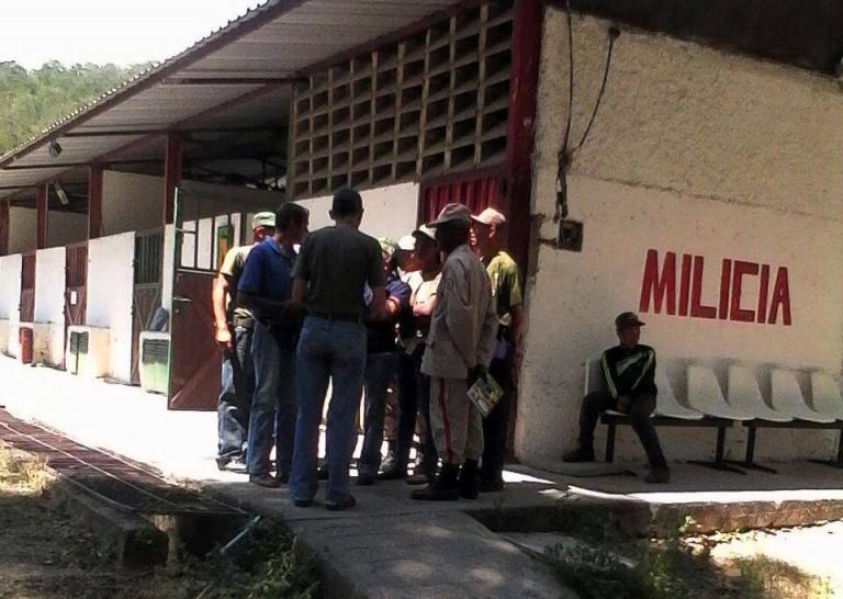 Los hampones se llevaron 15 laptops del operativo de carnetización de la patria / Foto: Facebook ADI Zamora