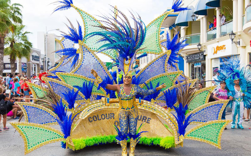 Aruba celebra 63 años de su Carnaval