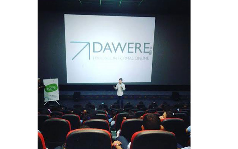 Liceístas del municipio Sucre ven clases virtuales con Dawere en Cines Unidos