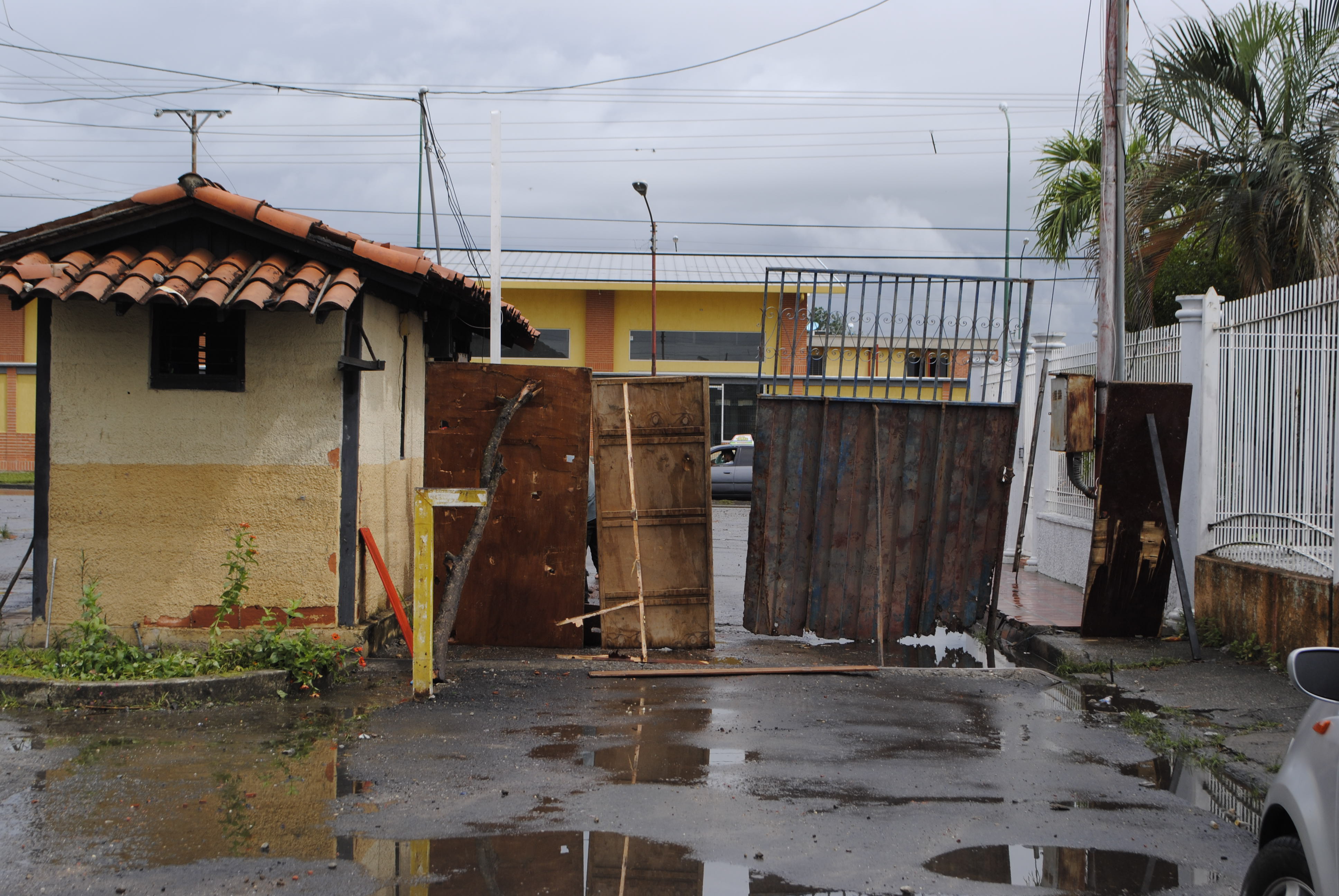 Guanare: Vecinos se unen para limpiar destrozos que dejó ... - Analítica.com