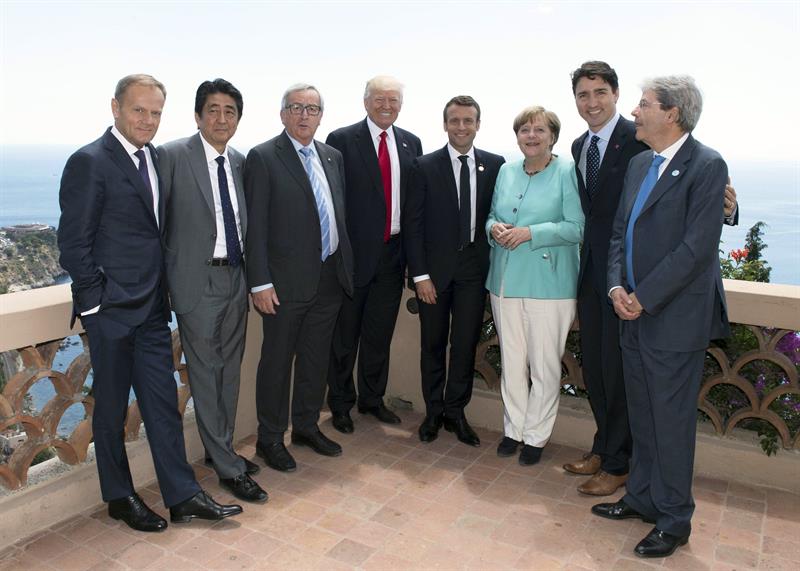 Representantes de países miembros de G7