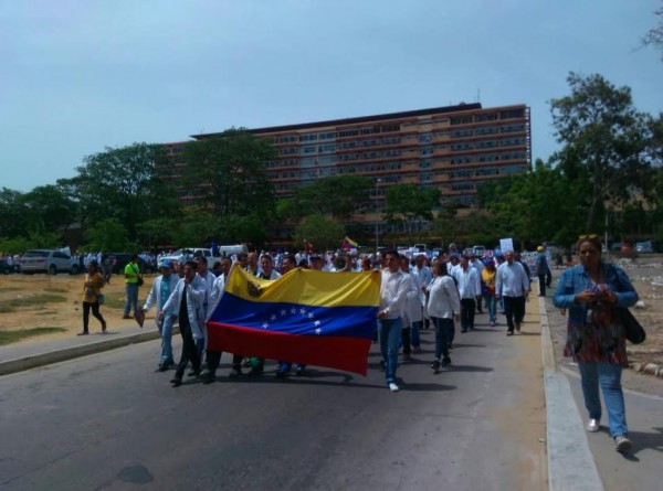 En Sucre exigieron marchando abrir canal humanitario/Foto: NDP