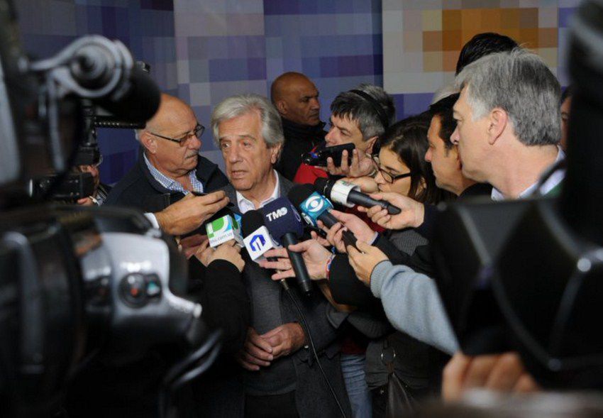 Presidente de Uruguay rechaza posible intervención militar en Venezuela