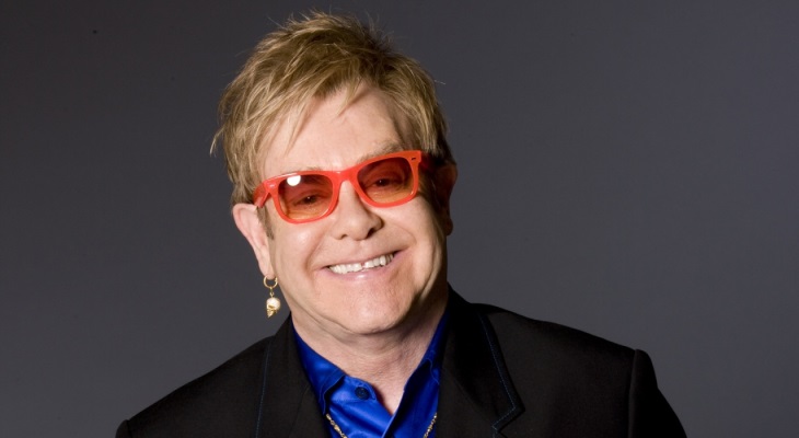Elton John publicará el próximo 10 de noviembre "Diamonds", una colección "definitiva" de los grandes éxitos de su carrera, así lo anunció la discográfica Universal Music/ Foto: Referencial
