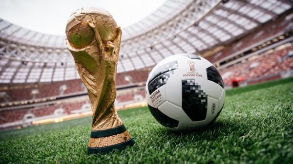 Balón oficial de Rusia 2018 y copa/Foto: FIFA