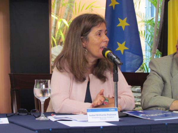 Le jefa de la delegación de la Unión Europea en Venezuela, Isabel Brilhante, dio los detalles de la celebración del Mes de Europa