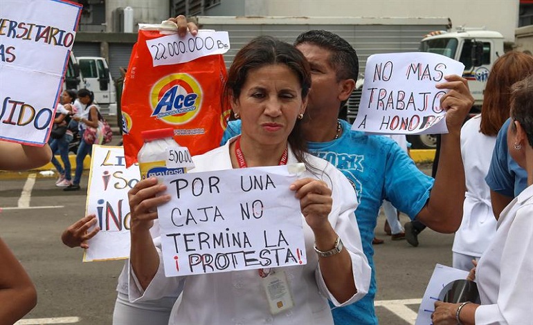 protesta venezuela enfermeras caracas salario