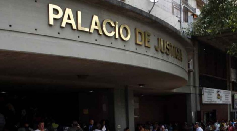López llega al Palacio de Justicia para audiencia de apelación