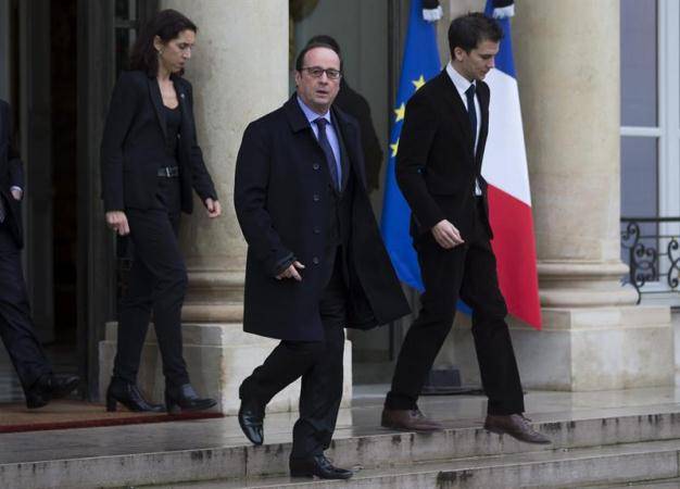 Hollande pierde popularidad