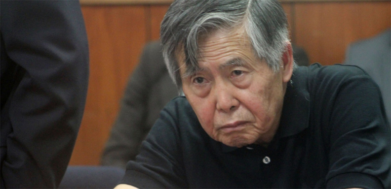 Fujimori nuevamente es trasladado a la clínica por malestares crónicos