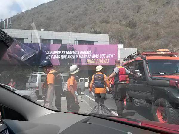 Autopista Caracas - La Guaira