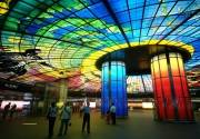 Formosa Boulevard, Taiwan. La estación gira en torno a una deslumbrante "cúpula de luz", la cual al parecer es la obra de cristal más grande del mundo.
