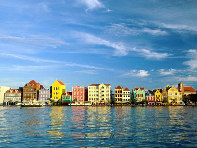 Aruba desmiente exigencia de $500 en efectivo para entrar a la isla
