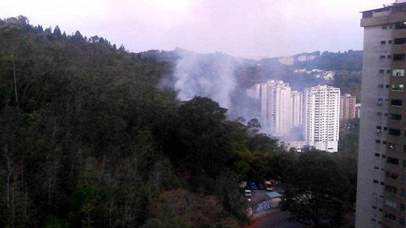 Vecinos de la zona alertaron del incendio a través de Twitter