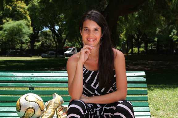 La periodista deportiva Milena Gimón se destaca en DirecTV Sports