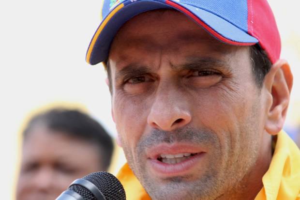 Capriles: Estamos viviendo un toque de queda