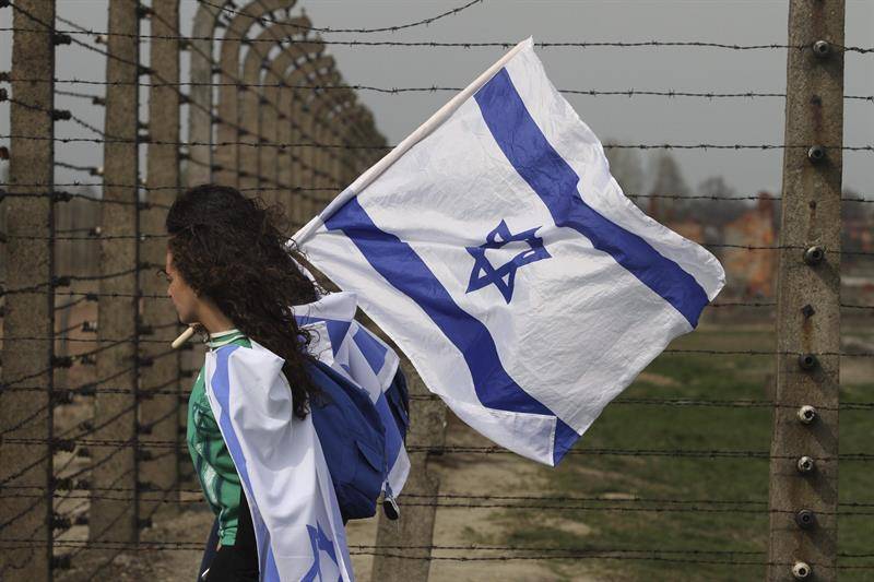 Los actos de recuerdo de la Shoá (Holocausto en hebreo) proseguirán durante toda la jornada con la lectura del nombre de los caídos