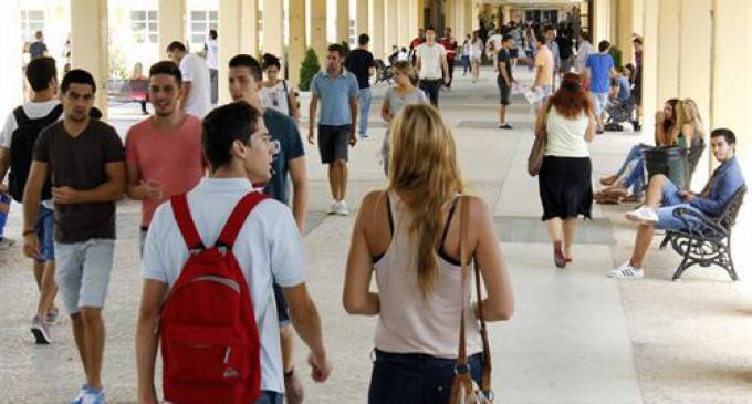 Casi 500.000 jóvenes se registraron para adquirir cupos universitarios