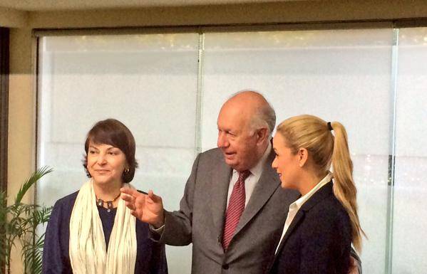 Lilian Tintori,y Mitzi de Ledezma se reunieron este lunes con el expresidente chileno Ricardo Lagos.