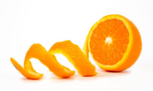 La infusión de concha de naranja es buena para eliminar el insomnio