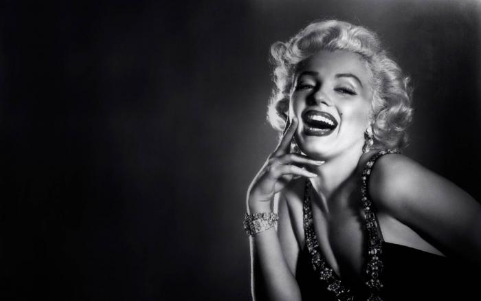 Una de las icónicas imágenes que Andy Warhol creó de Marilyn Monroe, firmada por el autor, saldrá a subasta en México con un precio estimado bajo de 1,2 millones de pesos (64.308 dólares)/ Foto: Archivo