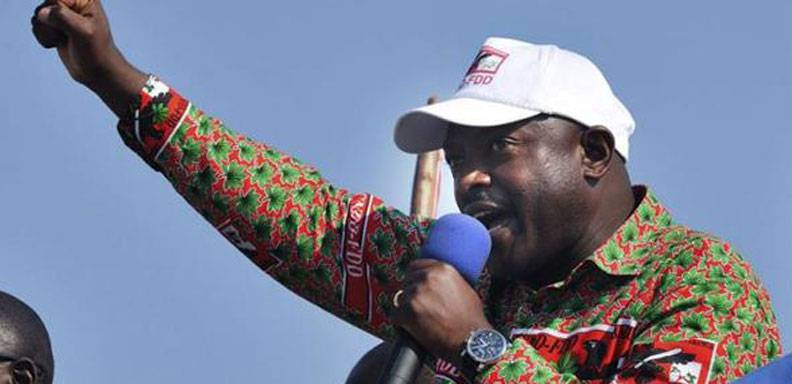 Anuncian destitución de presidente de Burundi