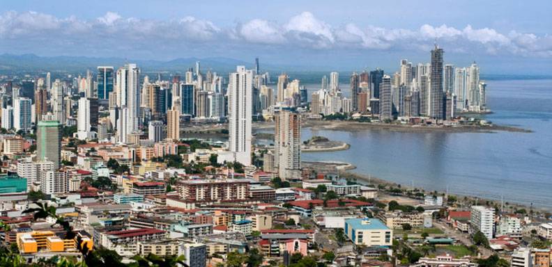Panamá exigirá homologación de títulos a extranjeros