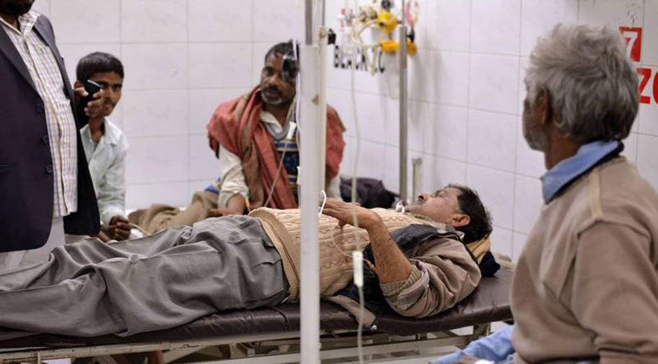 Mueren 33 personas en la India tras ingerir alcohol adulterado