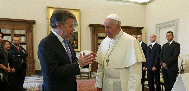 Papa ofrece ayuda a Colombia n procesos de paz
