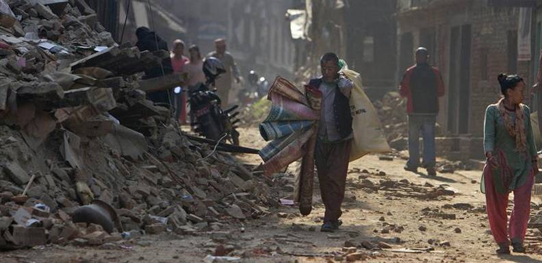 Unas 273 personas siguen desaparecidas tras terremoto en Nepal