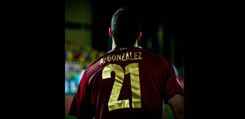 Alexander González se lucirá en Champions