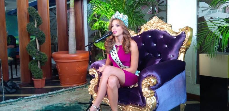 Miss Venezuela Mundo, Anyela Galante conversa con la presna sobre su victorial