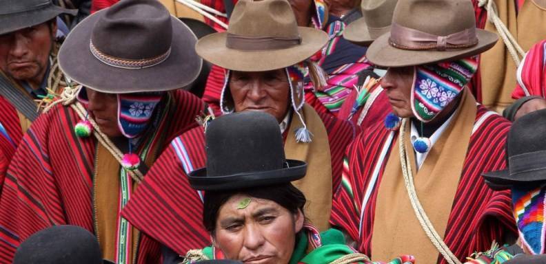 Obligan a niña en Bolivia a casarse con el hombre que la violó