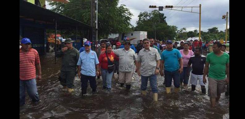 Gobernador afirmó que las aguas de Guasdualito van en descenso