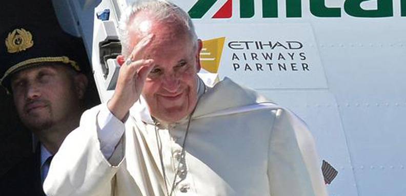 El papa Francisco llegó a Paraguay en horas de la tarde de este viernes (Foto:EFE)