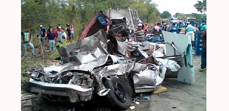 Una colisión vehicular en Trujillo deja un saldo de 10 muertos