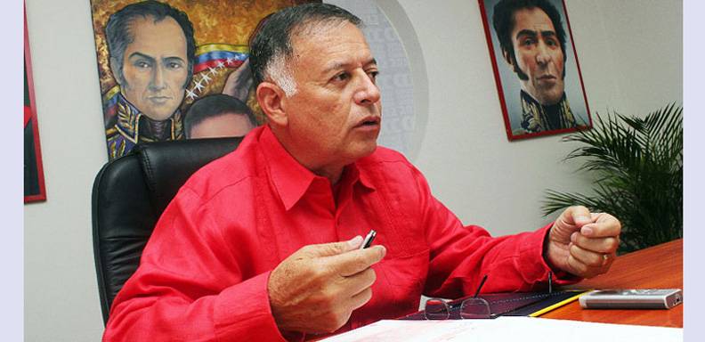Arias Cárdenas expresó que se encuentra "absolutamente convencido de que esta puede ser una vía, o la única vía que nos quedaba para tratar con profundidad los problemas", en ereferencia al cierra de la frontera colombo-venezolana