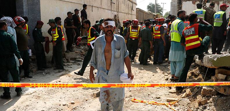 Doce personas murieron este domingo por un ataque suicida en Pakistán